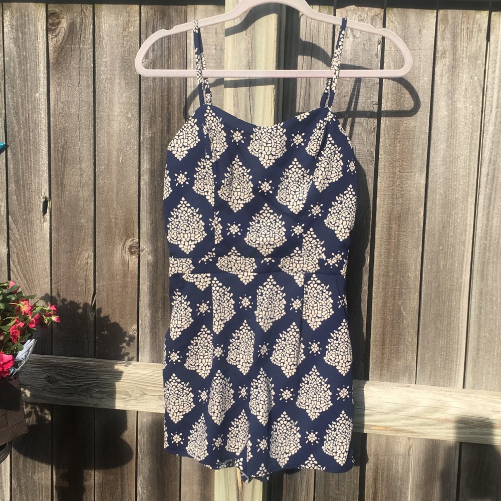 Sweet Rain Size Small Romper